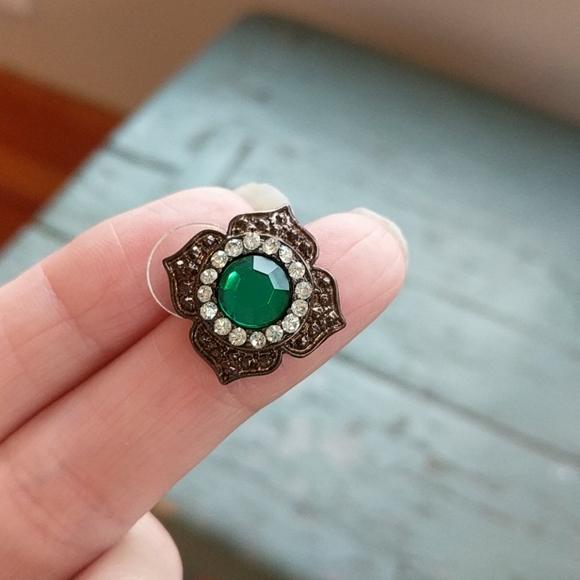 BROOCH & EARRINGS SET! - Picture 4 of 10